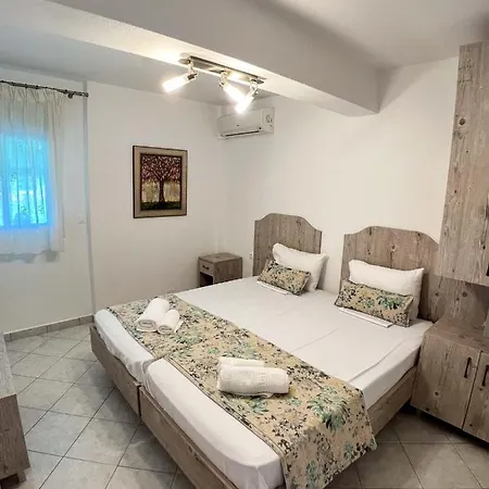 Alexandros Aparthotel