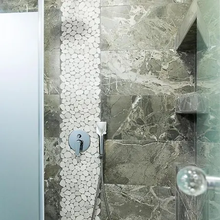 Alexandros Aparthotel