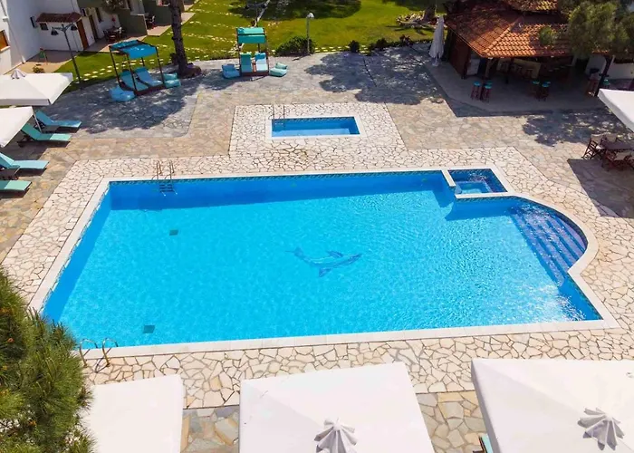 Alexandros شقة فندقية 4*