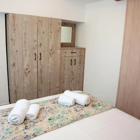 Alexandros Apartahotel