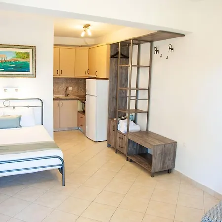Aparthotel Alexandros 3*