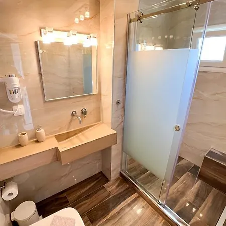 Alexandros Apart-hotel 4*