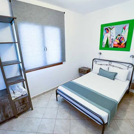 Aparthotel Alexandros 3*