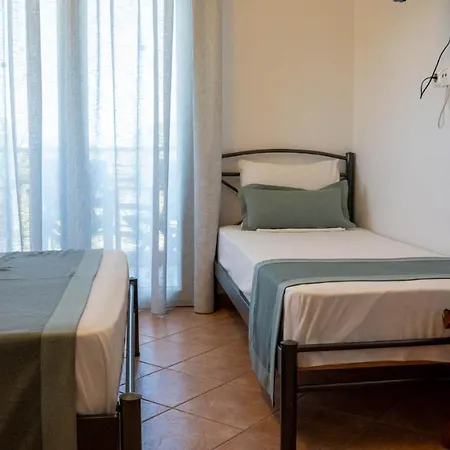 Aparthotel Alexandros