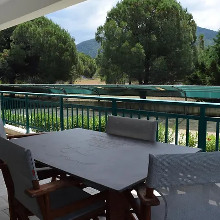 Aparthotel Alexandros 3*