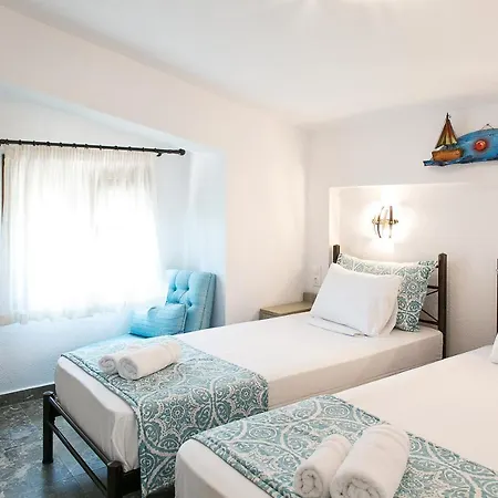 Alexandros Aparthotel 3*