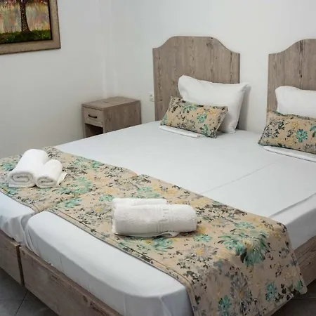 Alexandros Apart Otel 4*