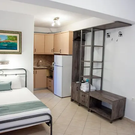 Apartahotel Alexandros 3*